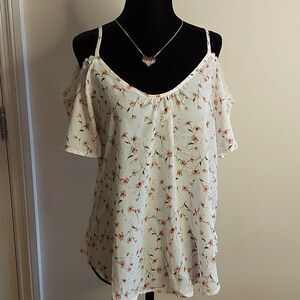 Sienna Sky cold shoulder blouse sz. S